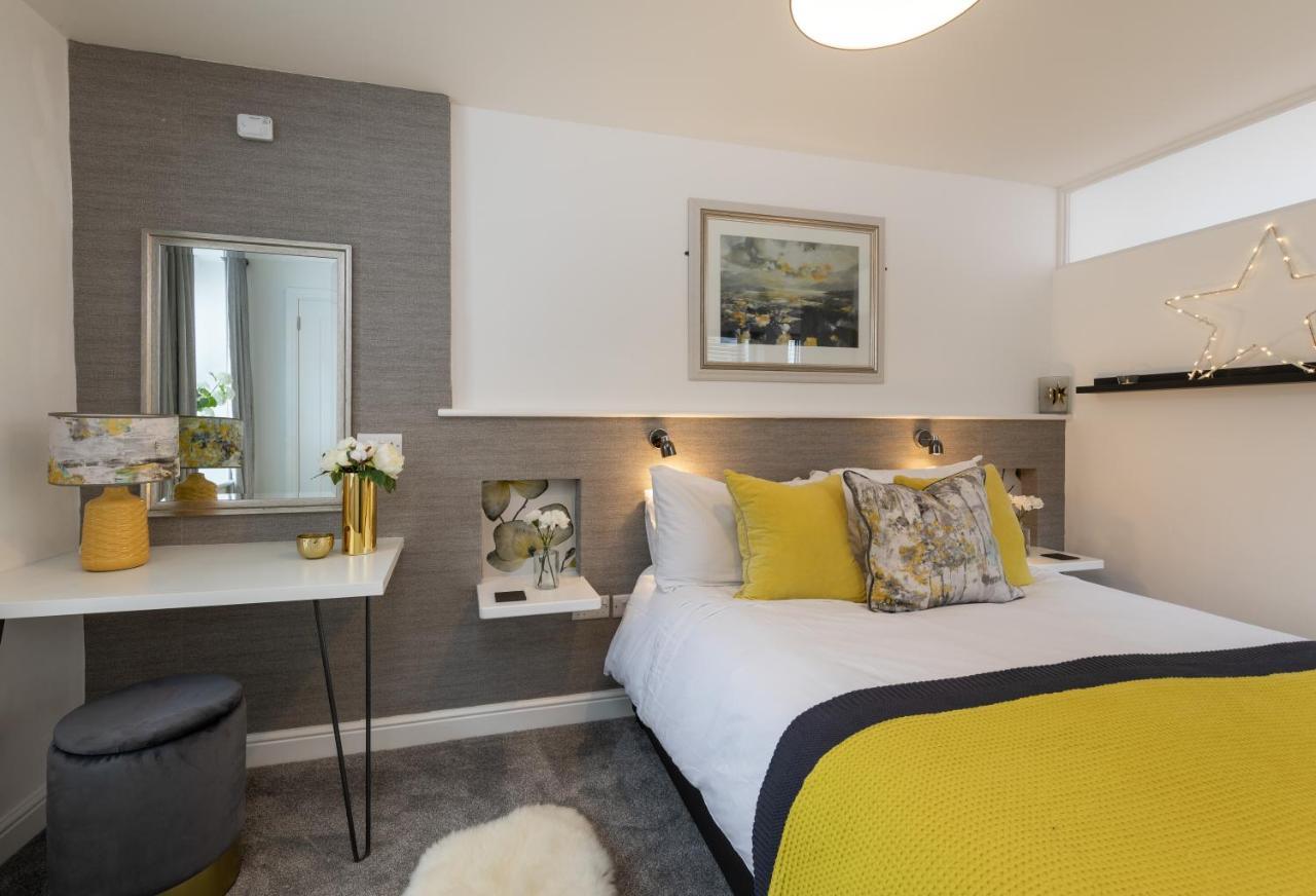 Bijou Romantic Retreat, Whitby Centre ภายนอก รูปภาพ
