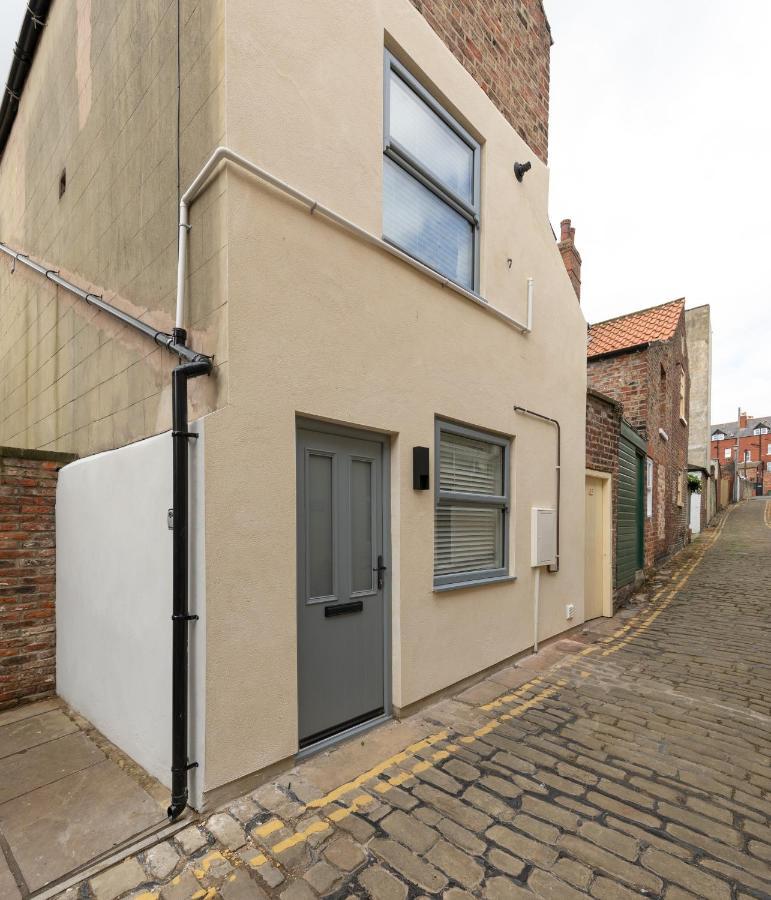 Bijou Romantic Retreat, Whitby Centre ภายนอก รูปภาพ