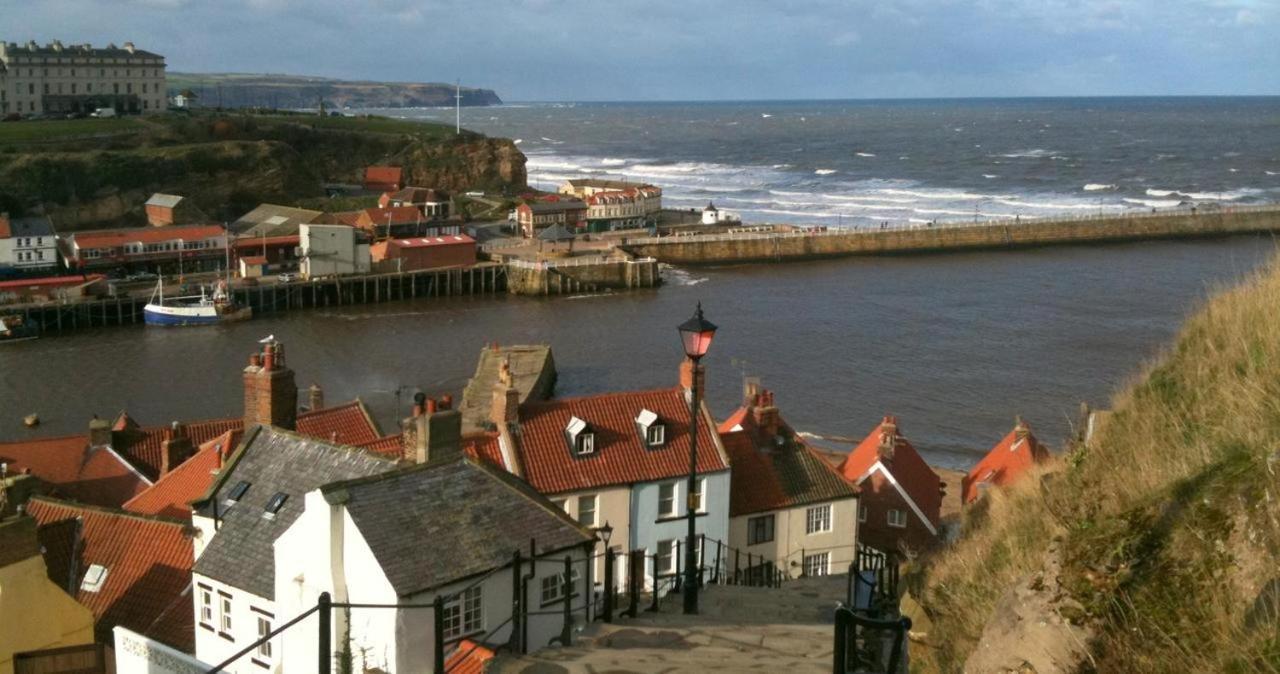 Bijou Romantic Retreat, Whitby Centre ภายนอก รูปภาพ