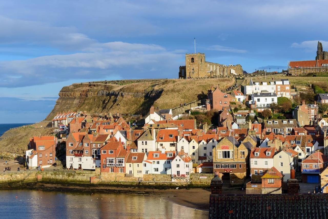 Bijou Romantic Retreat, Whitby Centre ภายนอก รูปภาพ